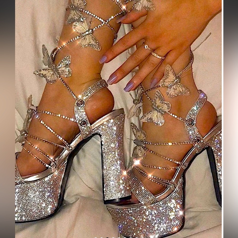 BLINDIN' PIXIE QUEEN LACE UP HEELS